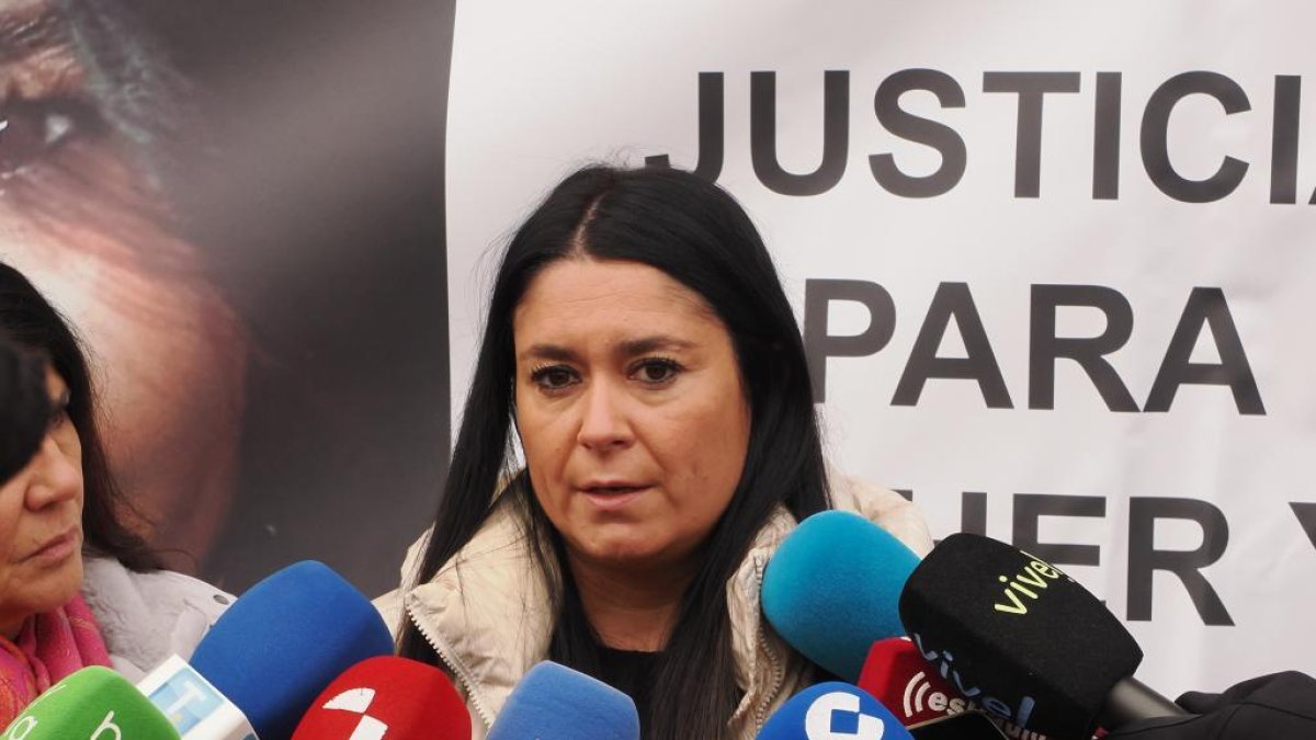 Inés, hermana de Esther López, antes de la declaración de Óscar S.
