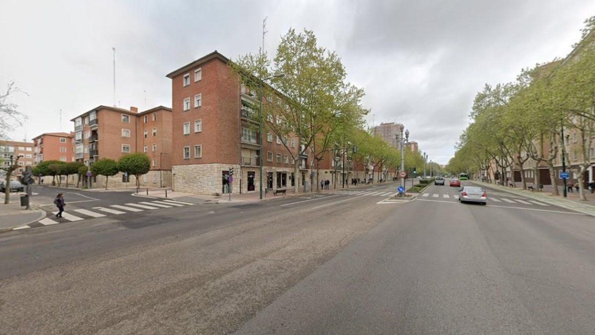 Intersección del paseo de Zorrilla y la calle Granados.