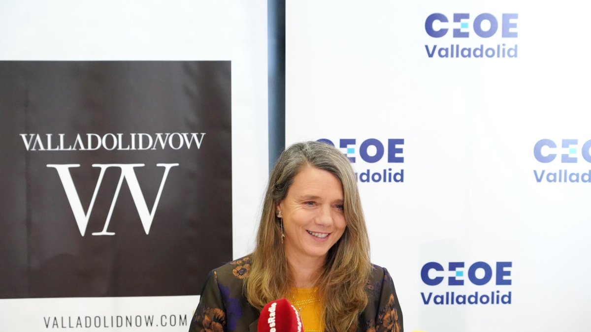La presidenta de CEOE Valladolid, Ángela de Miguel, durante la presentación del balance económico del año 2024.