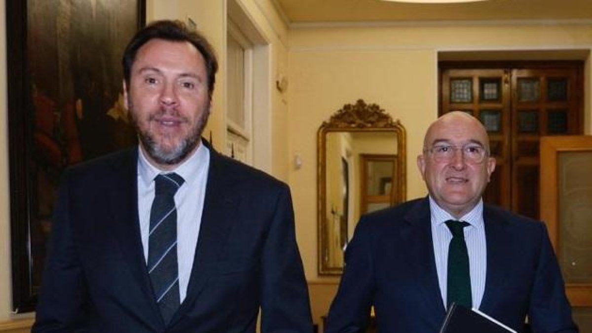 Óscar Puente y Jesús Julio Carnero en una imagen de archivo