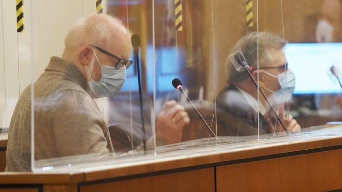 Imagen de archivo del párroco Oliver Fernández durante el juicio.