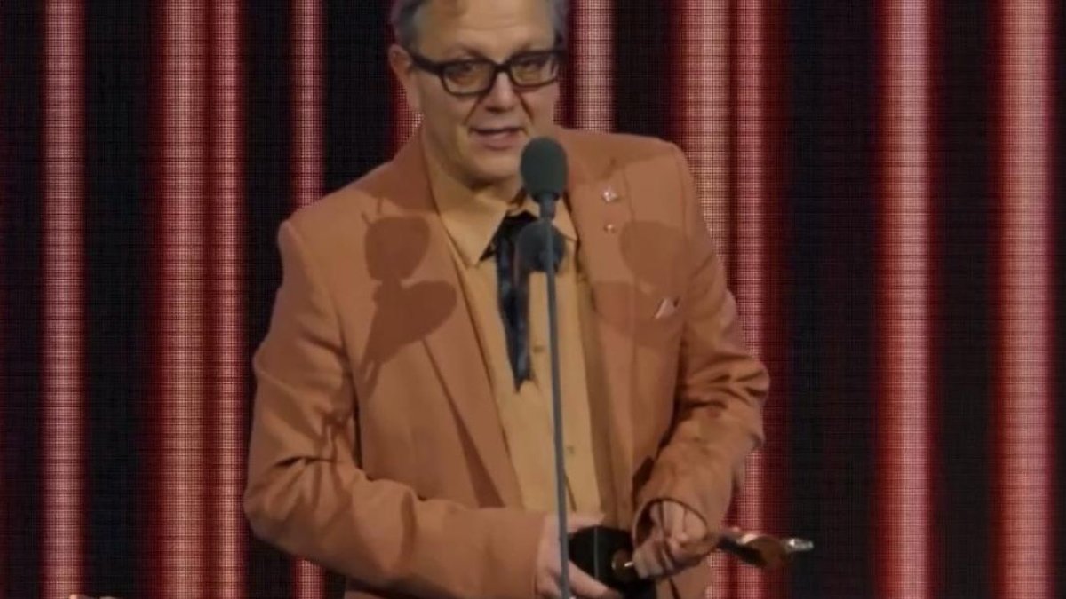 Óscar de la Fuente recoge el Premio Feroz a Mejor Actor de Reparto