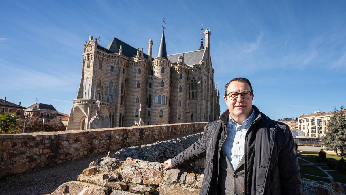 El Palacio de Gaudí muestra ahora lugares inéditos de sus entrañas