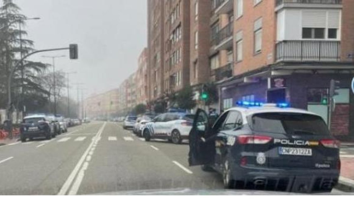 Momento de la actuación policial en el paseo Juan Carlos I