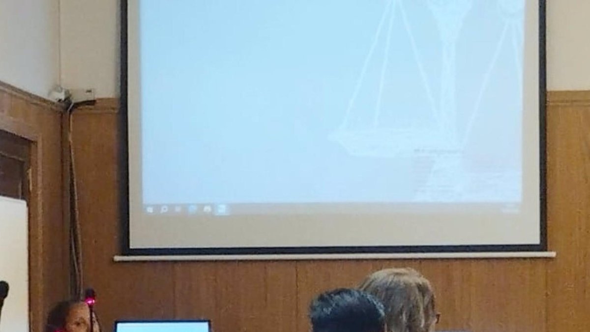 El acusado confeso y su letrada durante la primera jornada del juicio en la Audiencia de Valladolid.