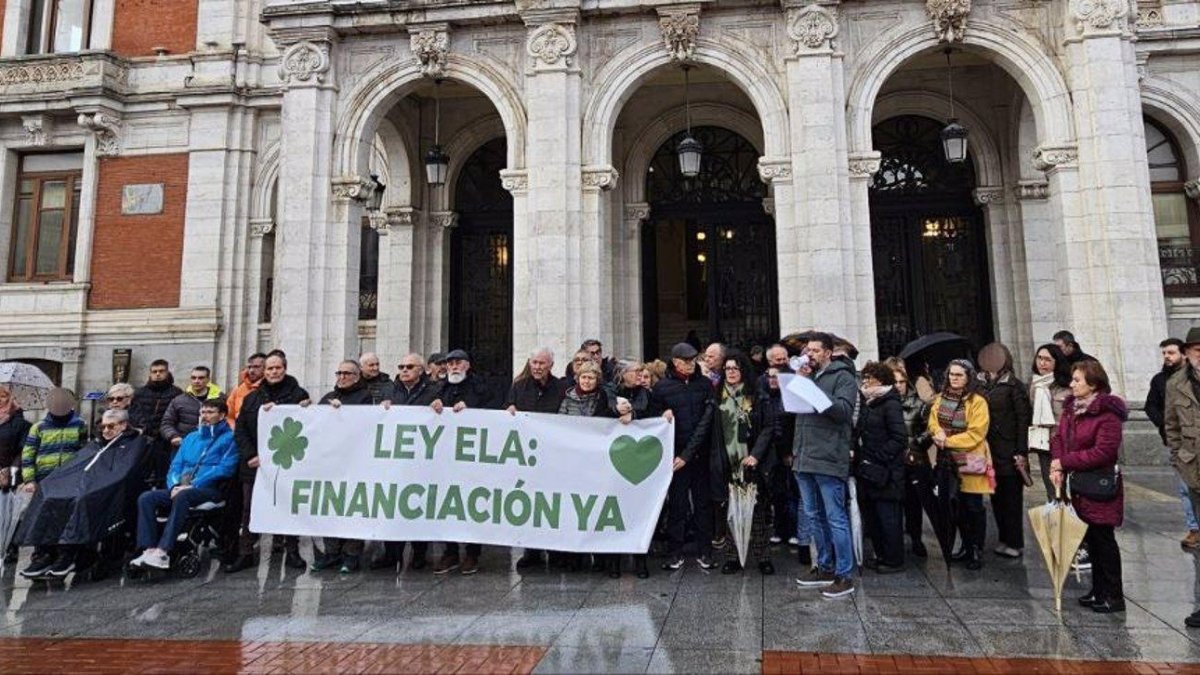 Concentración por la ELA en Valladolid.