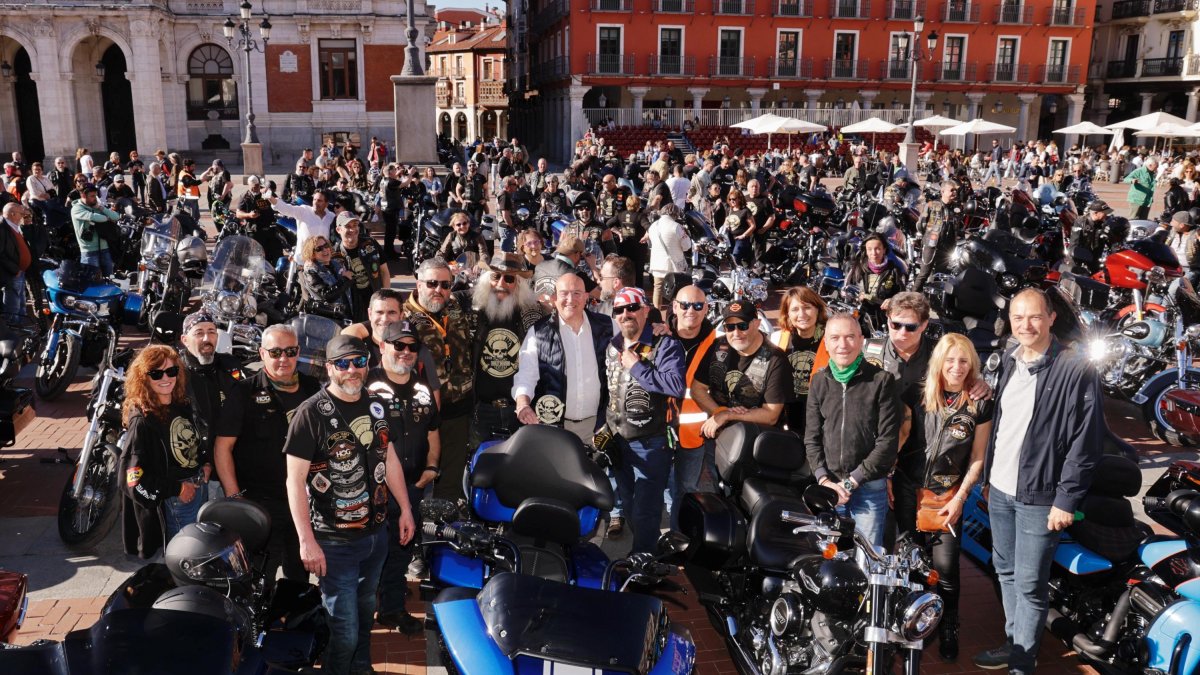 Concentración de Harley-Davidson en Valladolid