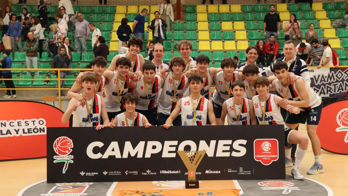 San Agustín cadete masculino, campeón de Castilla y León.
