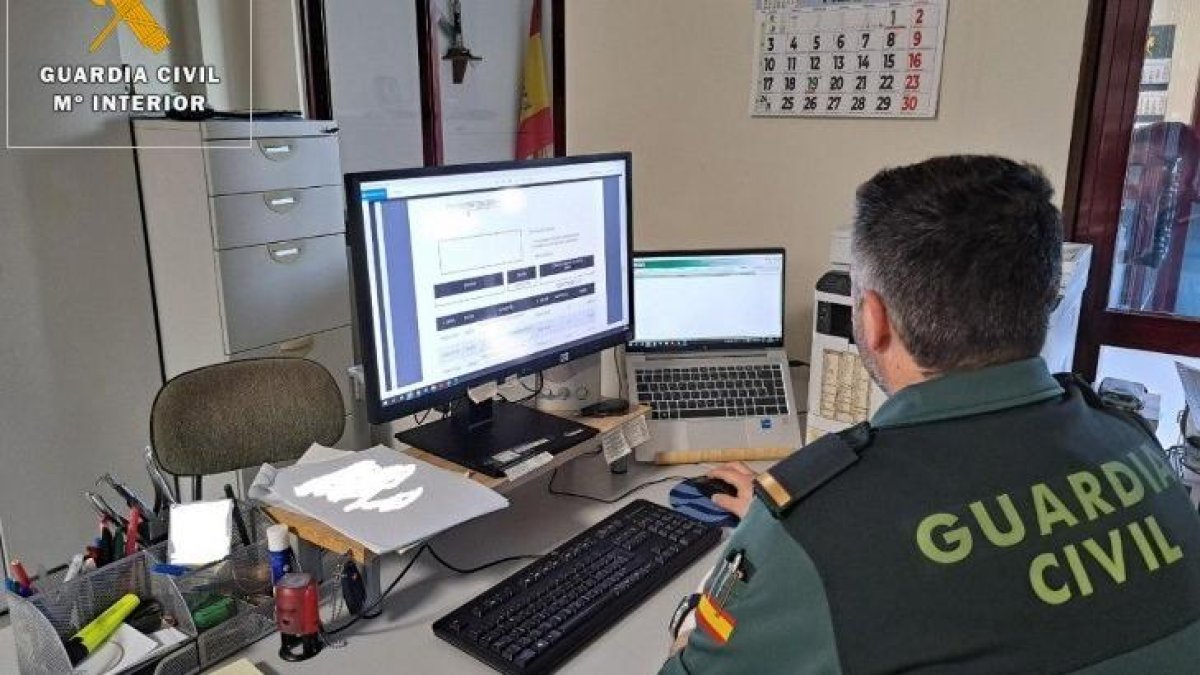 Imagen de archivo de un agente de la Guardia Civil.
