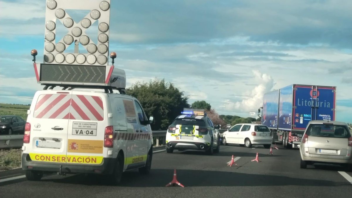 Colisión entre dos vehículos en Villamarciel