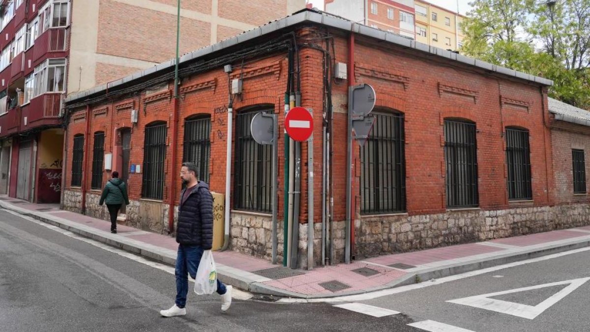 Estado actual del edificio que se prevé que albergue la Casa de las Gentes