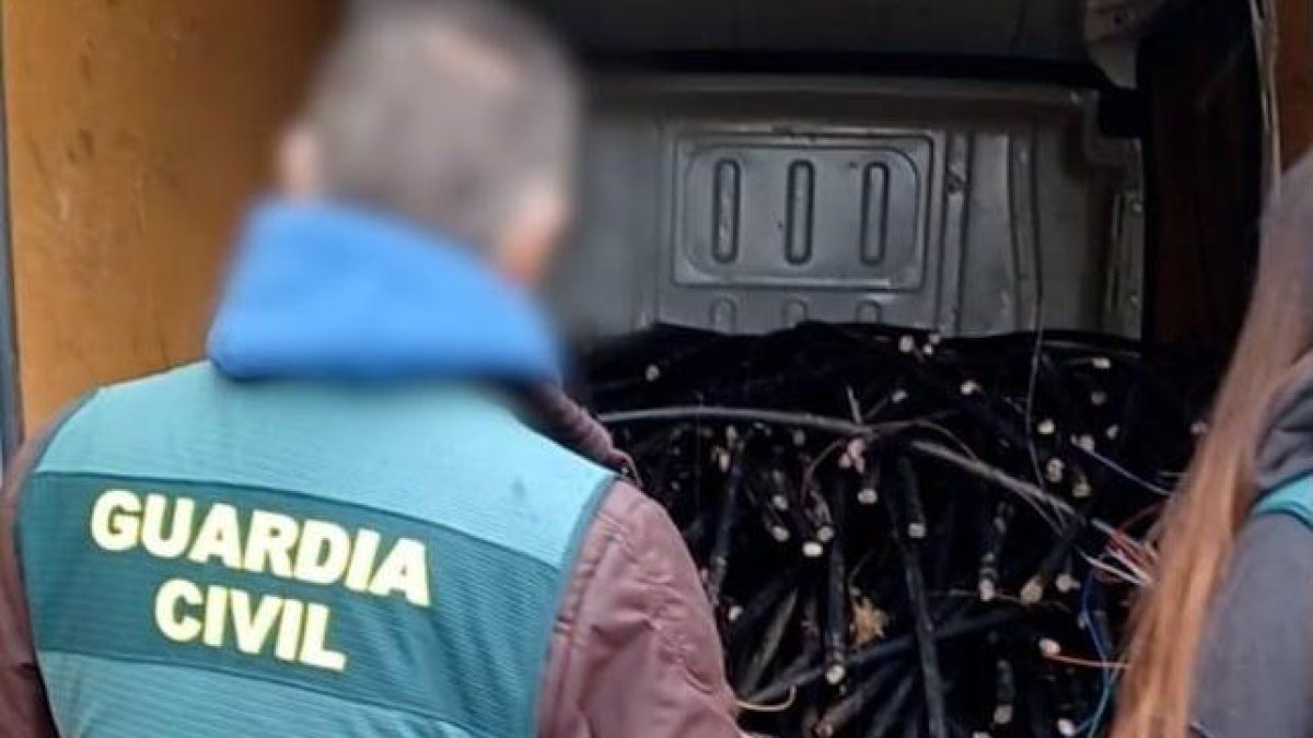 Cable de cobre recuperado.