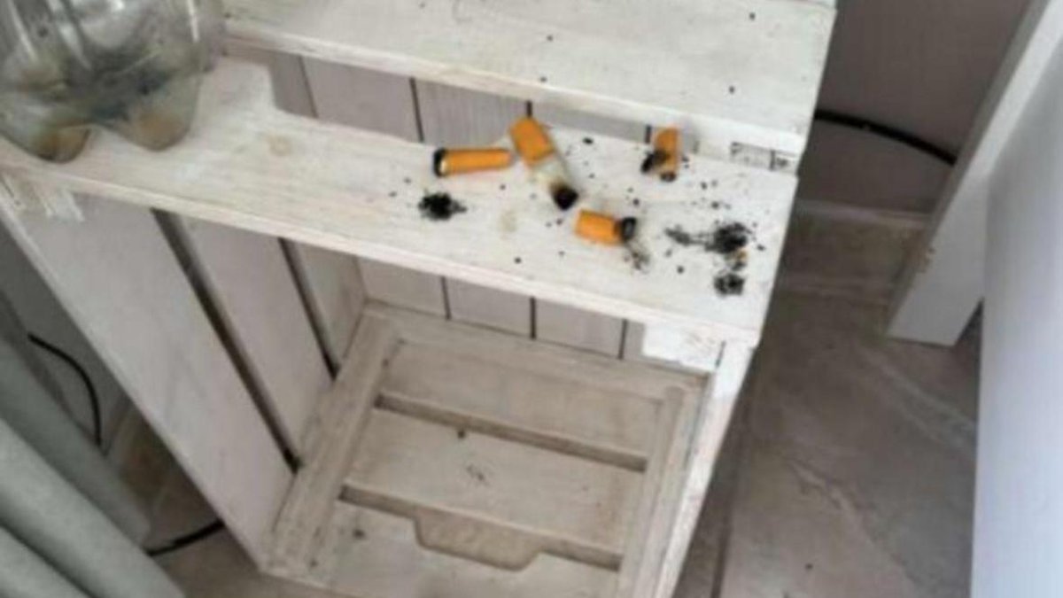 Destrozos en el piso turístico