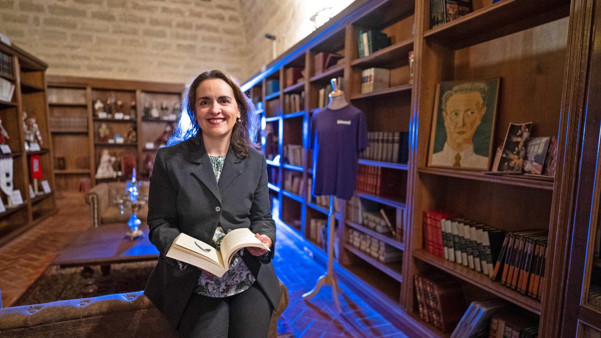 Laura Martín, en el interior del Castillo de Fuensaldaña