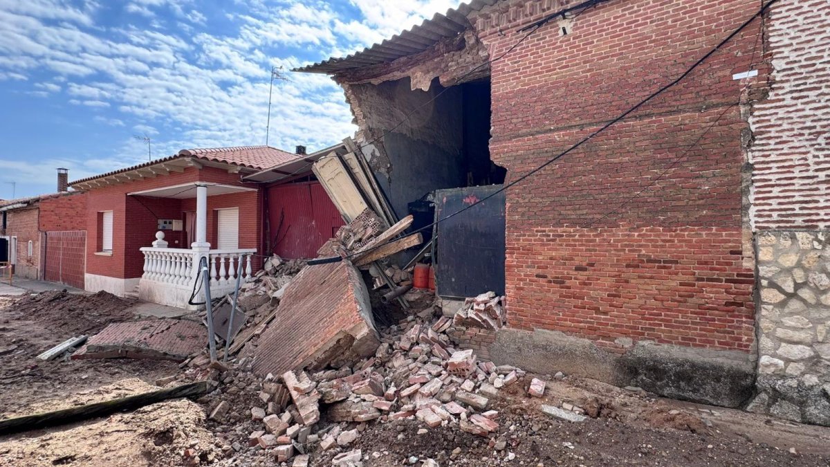 Derrumbe de la pared de una panera en Rodilana, Medina del Campo.