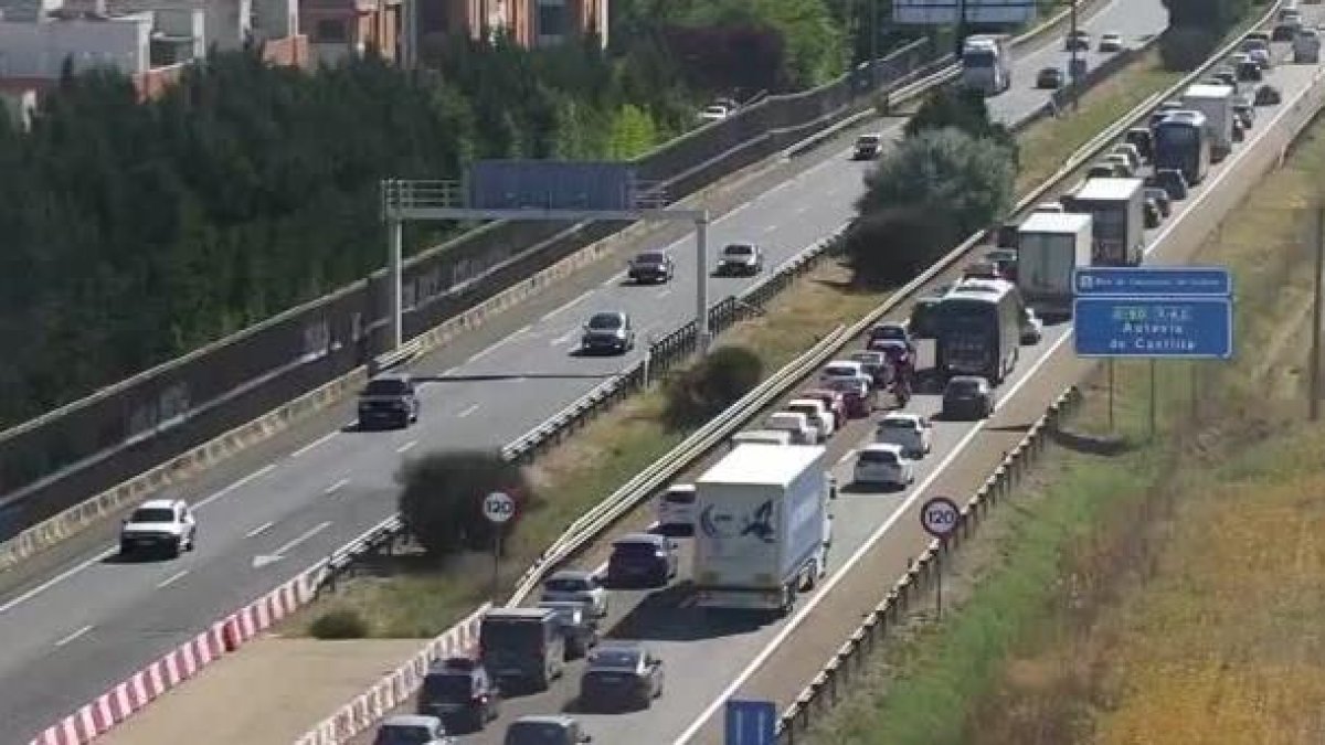 Retenciones en la A-62 a la altura de Arroyo