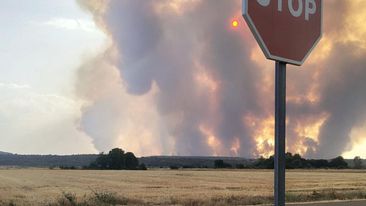 Incendio en Molezuelas de la Carballeda.