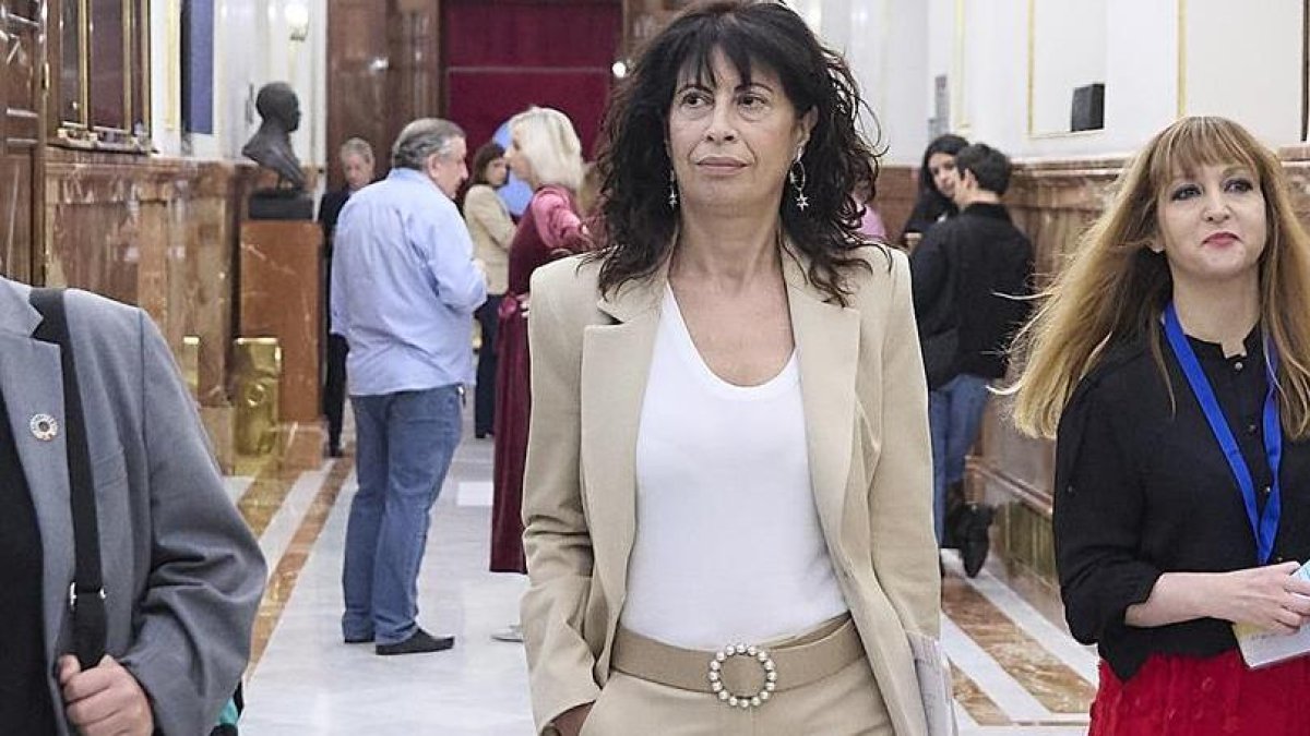 La ministra de Igualdad, Ana Redondo, a su llegada al Congreso este miércoles