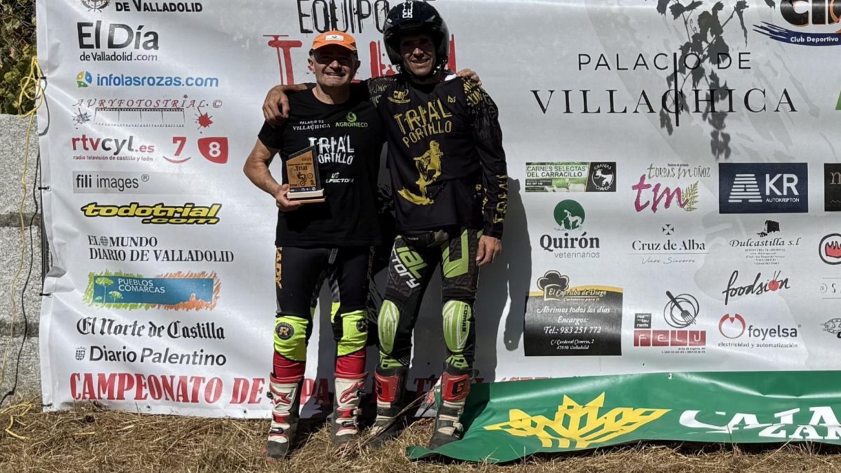 Víctor Valle, con su trofeo en Ourense.