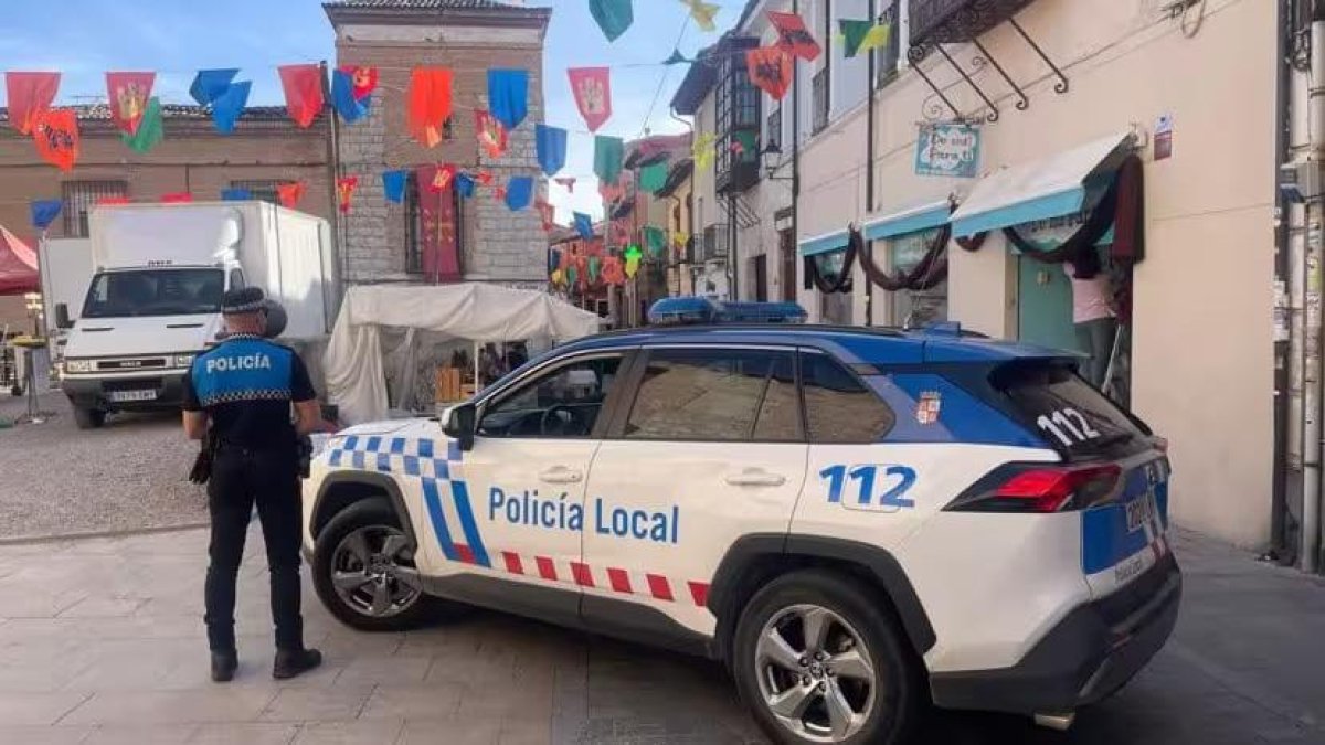 Un agente de la Policía Local