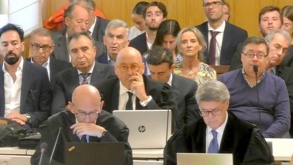 Acusados y defensas de la trama eólica en una foto de archivo.