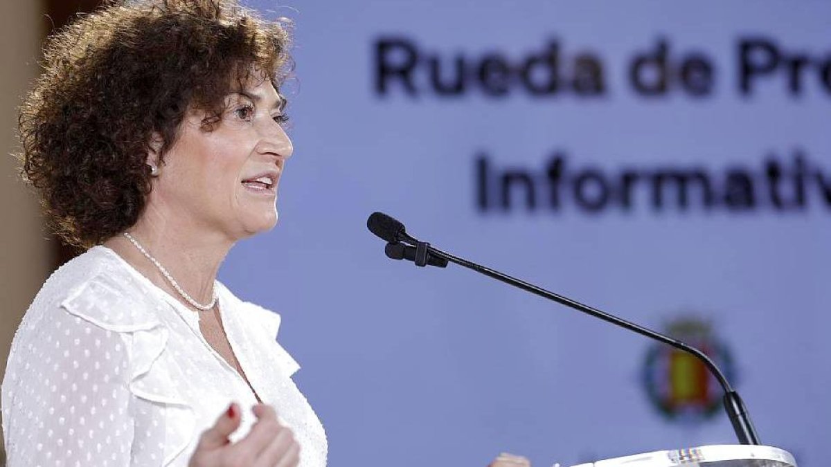 Mayte Martínez anuncia la apertura de los presupuestos participativos.