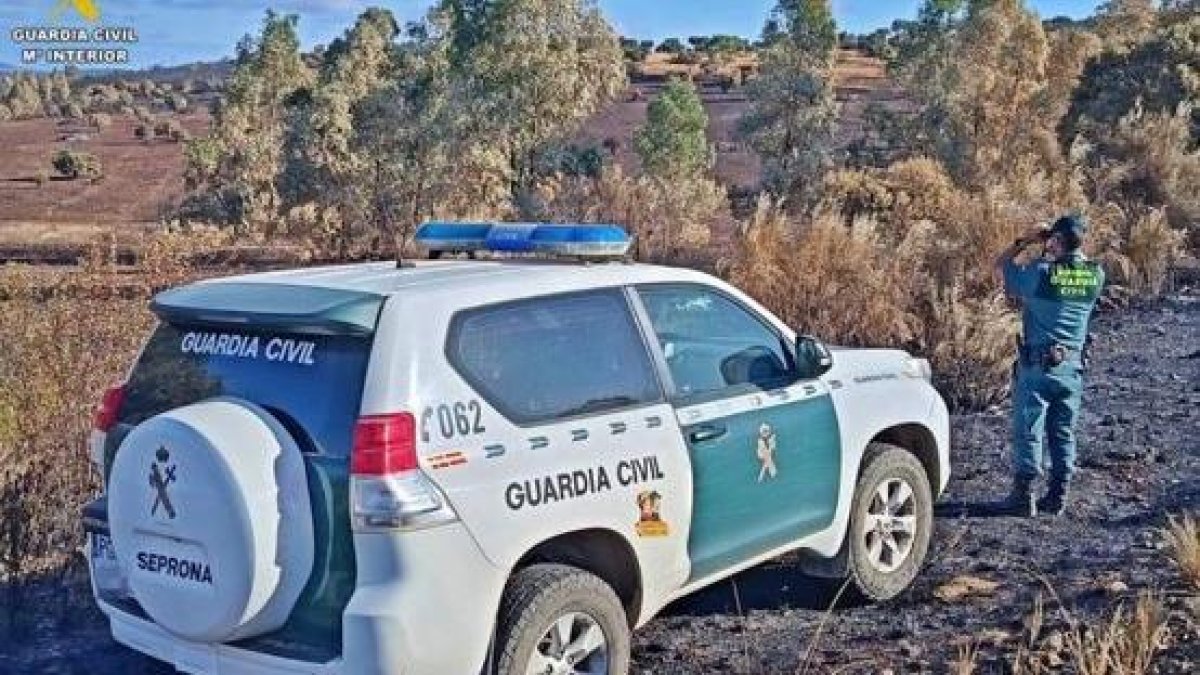 Un agente de la Guardia Civil