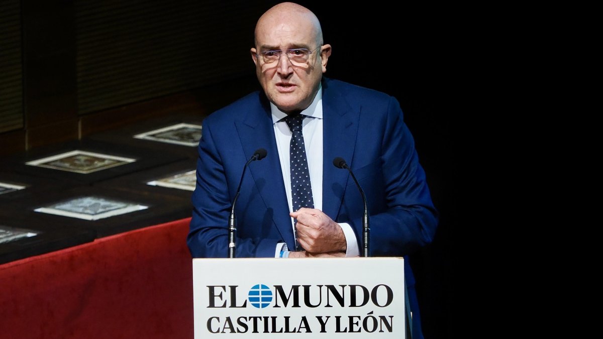 El alcalde de Valladolid, Jesús Julio Carnero, durante su discurso en los Premios la Posada