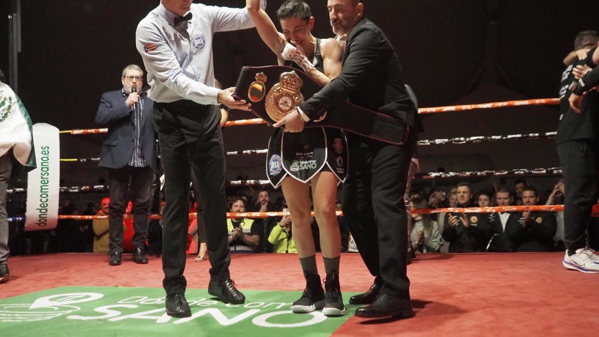 Isa Rivero, campeona del mundo en peso átomo en Valladolid.