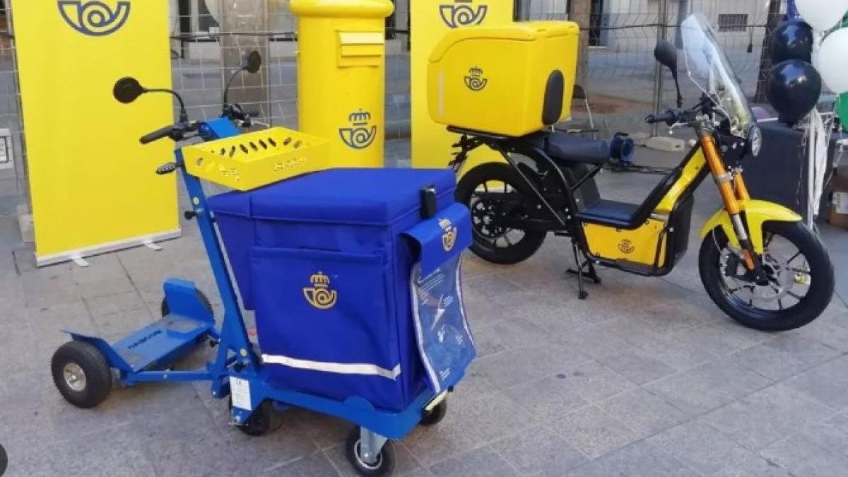 Patinete de Correos, en una imagen de CCOO en Andalucía.