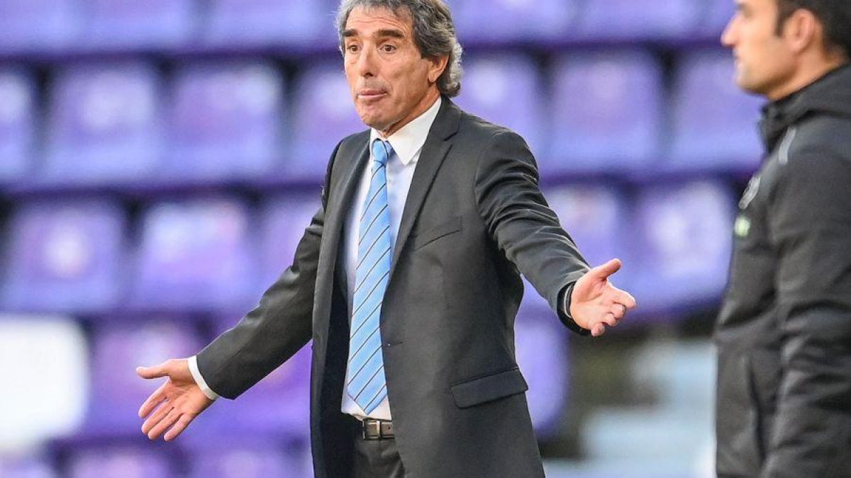 Guillermo Almada, ante el Andorra en Zorrilla.