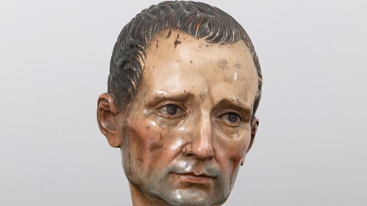 Imagen del busto.