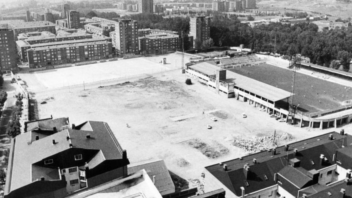 Vista aérea de la zona de Juan de Austria y el antiguo estadio José Zorrilla en el año 1984