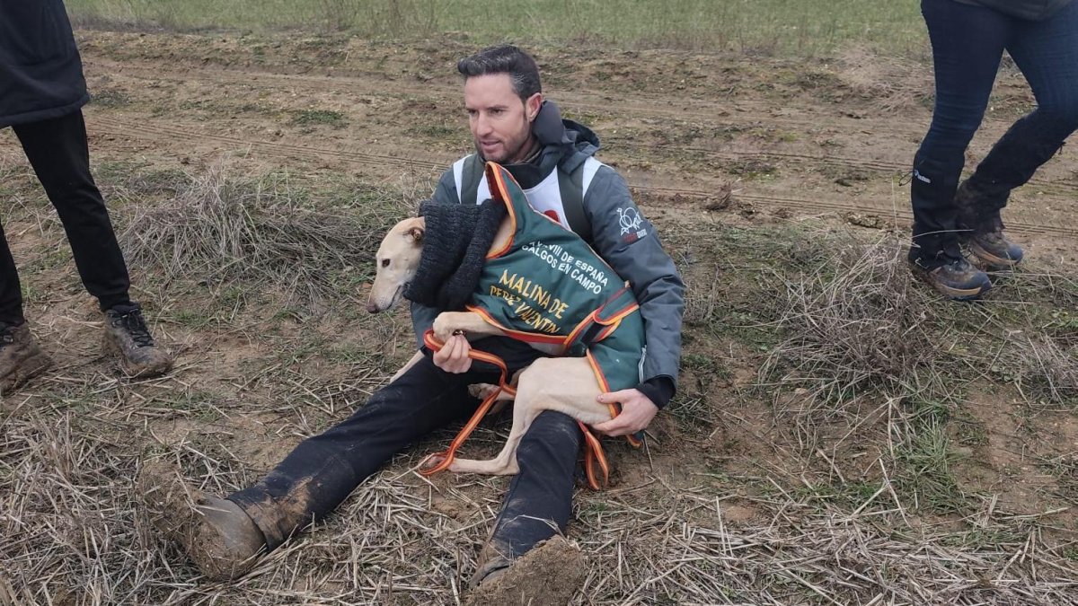 Propietarios de las galgas de Castilla y León en liza.