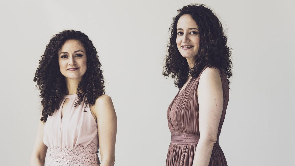 Esther y Sara Gutiérrez