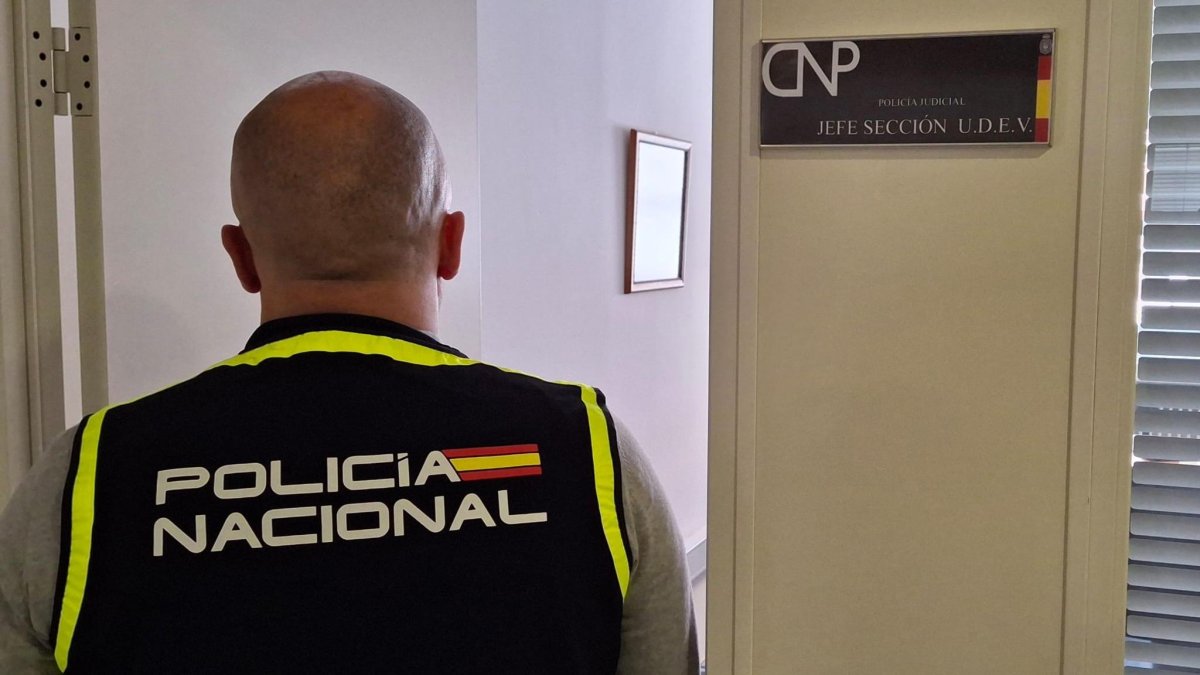 Agente de la Policía Nacional.