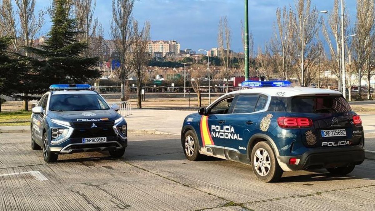 Vehículos de la Policía Nacional