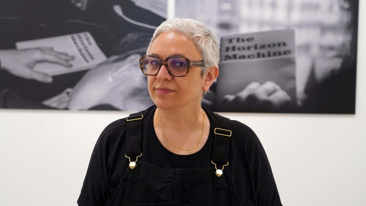 La artista vallisoletana Dora García en el Museo Patio Herreriano.