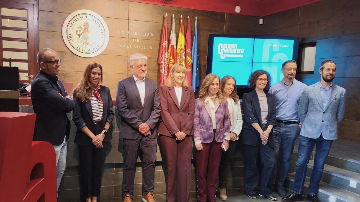 José Manuel Chillón, Rebeca San José, Gabriel de la Fuente, Carmen Camarero, Nieves Mendizabal, Miriam Reyes, Susana Álvarez, Juan Pablo de Castro y Juan García Serna, esta mañana.
