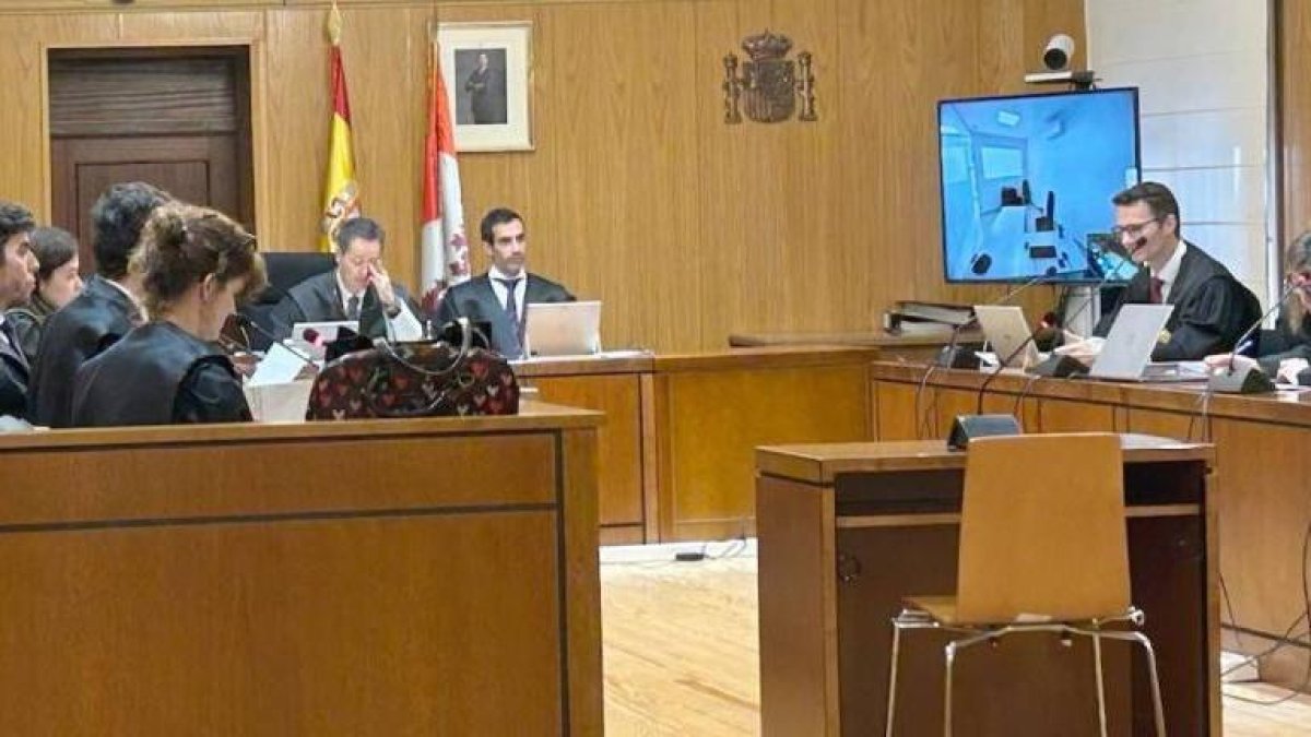 Caso ataúdes: Una de las afectadas se pregunta «cuántas personas» comparten la urna de su hijo