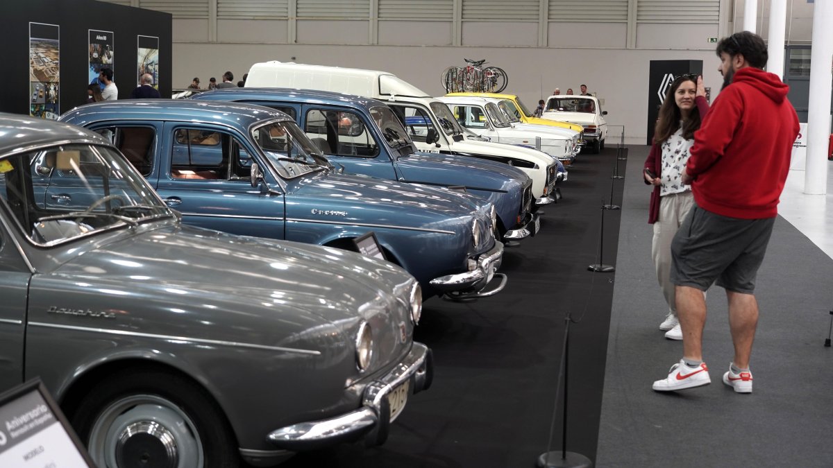 Renault expone en Retro Valladolid sus modelos clásicos tras 75 años en Valladolid