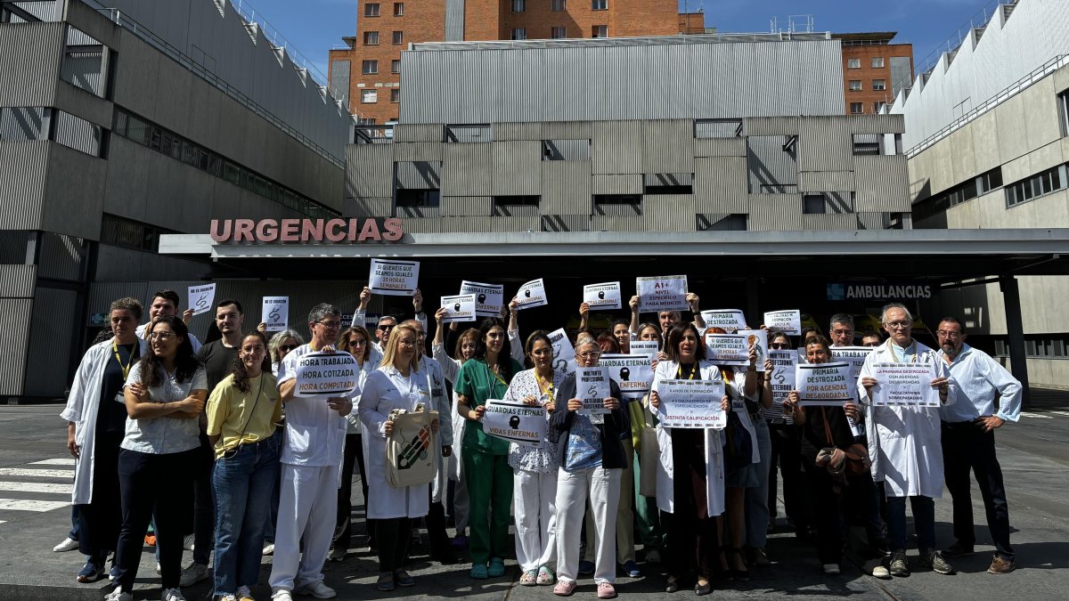 Una imagen de la huelga médica frente al Hospital Clínico de Valladolid