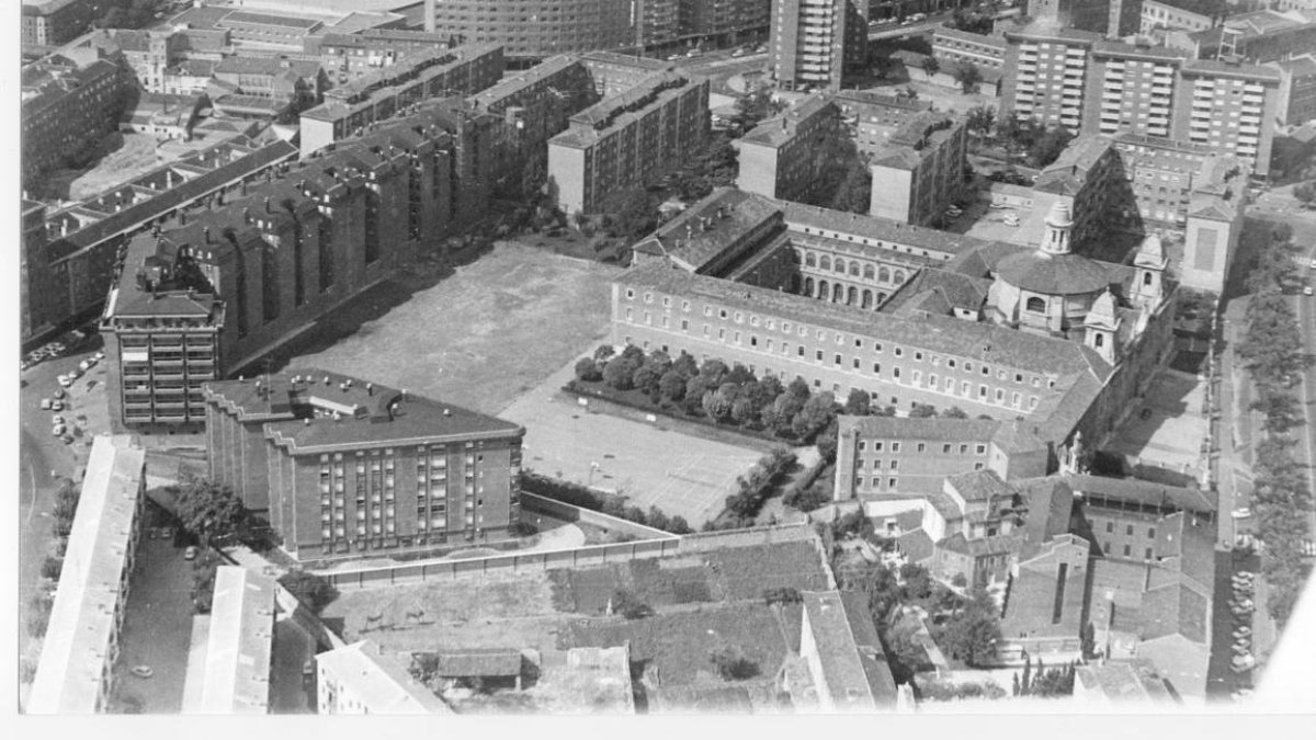 Vista aérea de los alrededores del Paseo del Hospital Militar en 1982