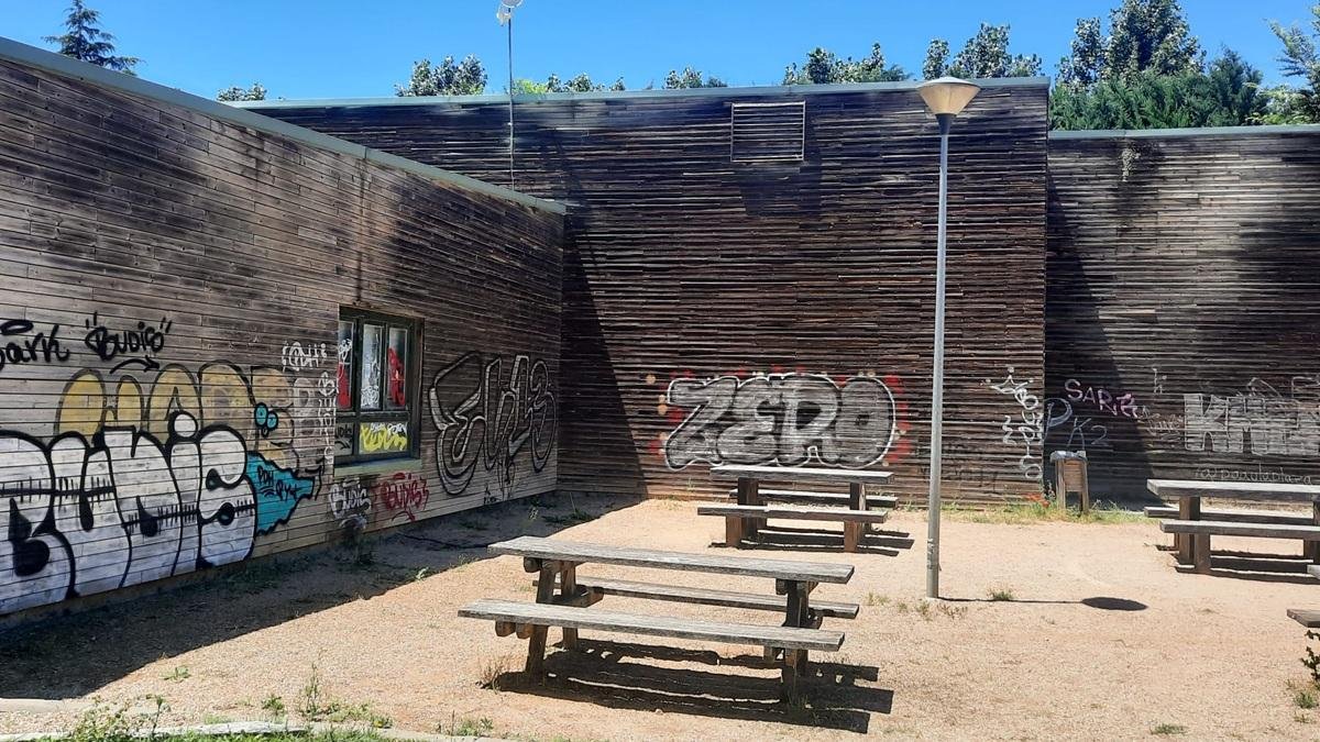 Centro de interpretación, vandalizado.