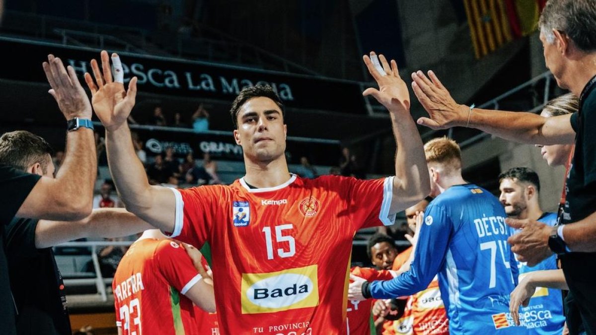 Ignacio Suárez en un partido con el Bada Huesca la pasada temporada.