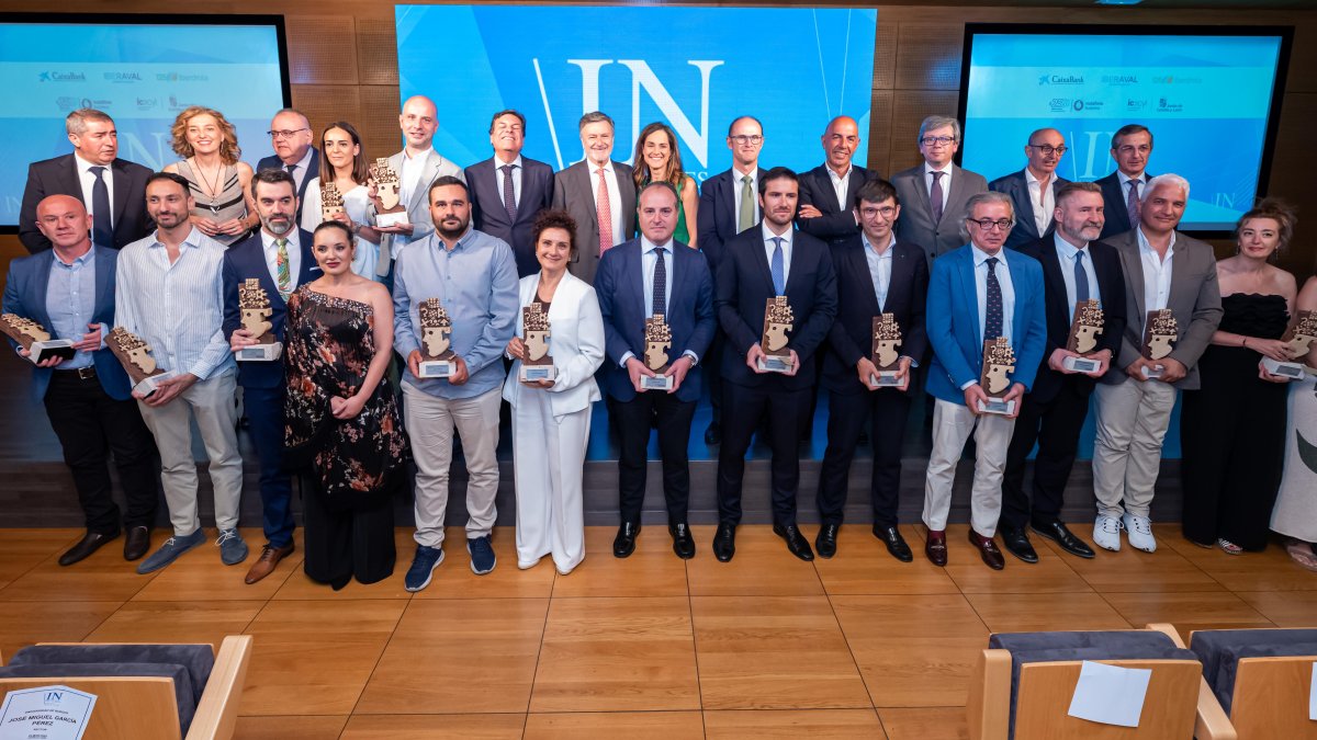 Foto de familia de la celebración de los premios Innovadores de El Mundo de Castilla y León