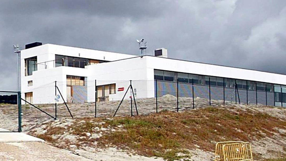 Una de las edificaciones inconclusas del proyecto Meseta Ski, hoy Meseta Sport.