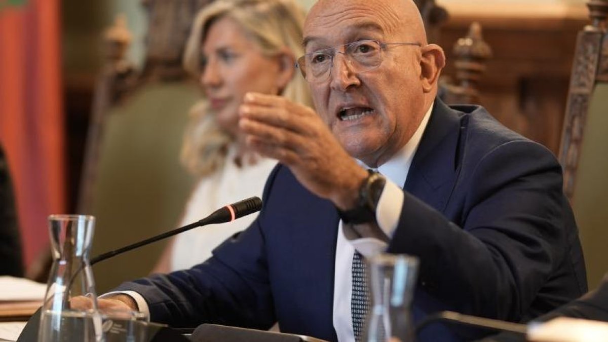 Carvajal y Carnero en el pleno ordinario de junio del Ayuntamiento de Valladolid