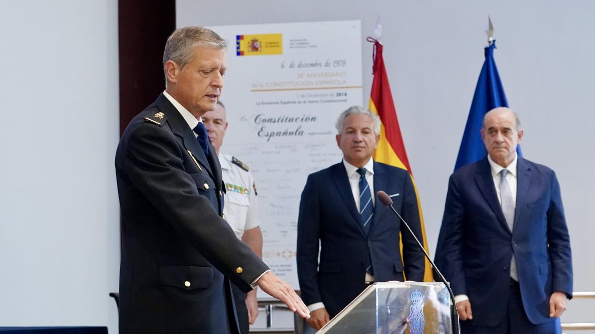 Jesús del Amo tomando posesión de su cargo como nuevo jefe superior de Policía de Castilla y León.