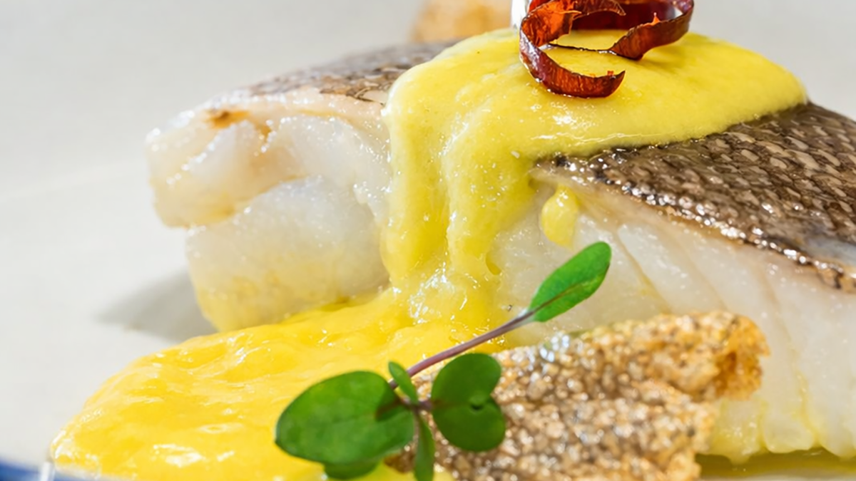 Bacalao con salsa holandesa